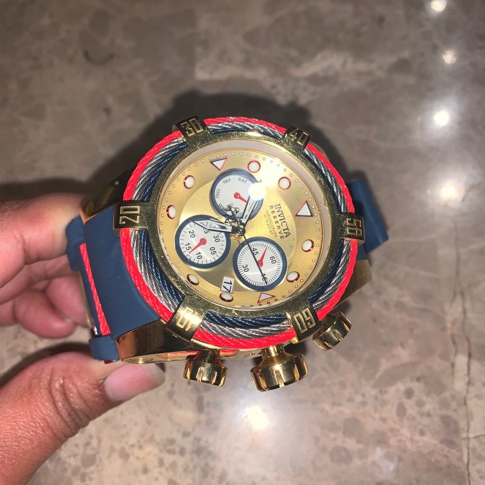 Adjustable Invicta Reserve Watch